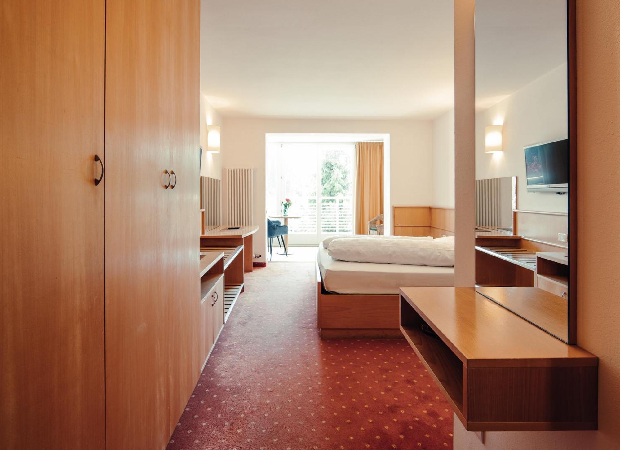 Hotel Ludwigshof & Luvina Тродена Стая снимка